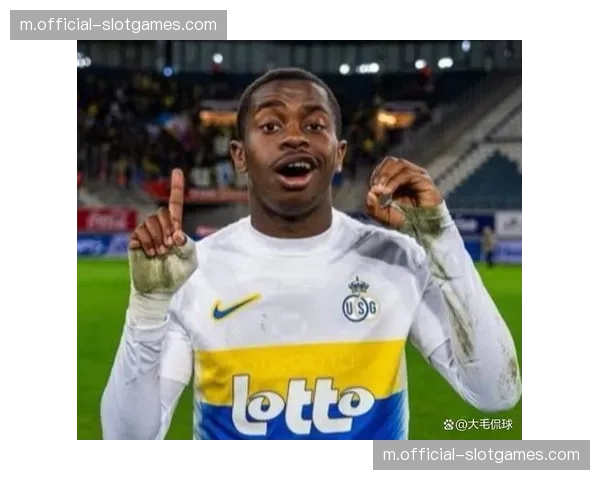 桑德兰中场创造力不足，尝试调整前腰位置人员配置